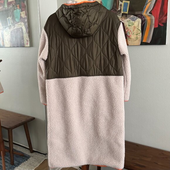 H&M - Longline Sherpa Quilted Coat in Cream/Olive Green - Picture 11 of 16